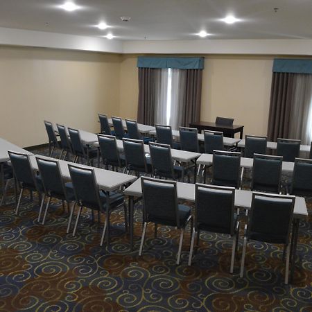 Holiday Inn Express Yorkton East By Ihg Exterior foto